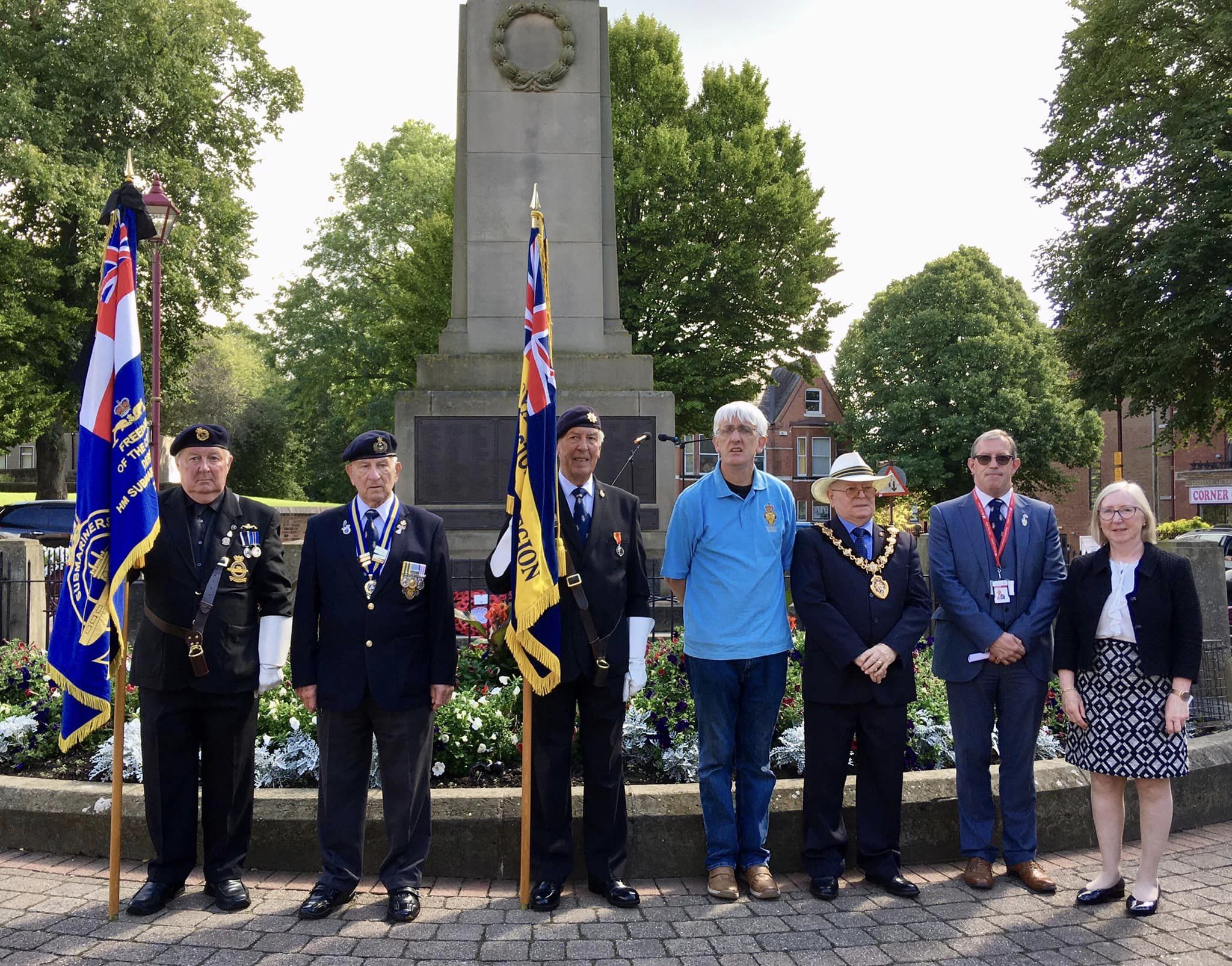 Maggie commemorates VJ Day at Ilkeston Market Place | Maggie Throup OBE